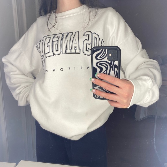 Brandy Melville Los Angeles crewneck - Picture 8 of 8